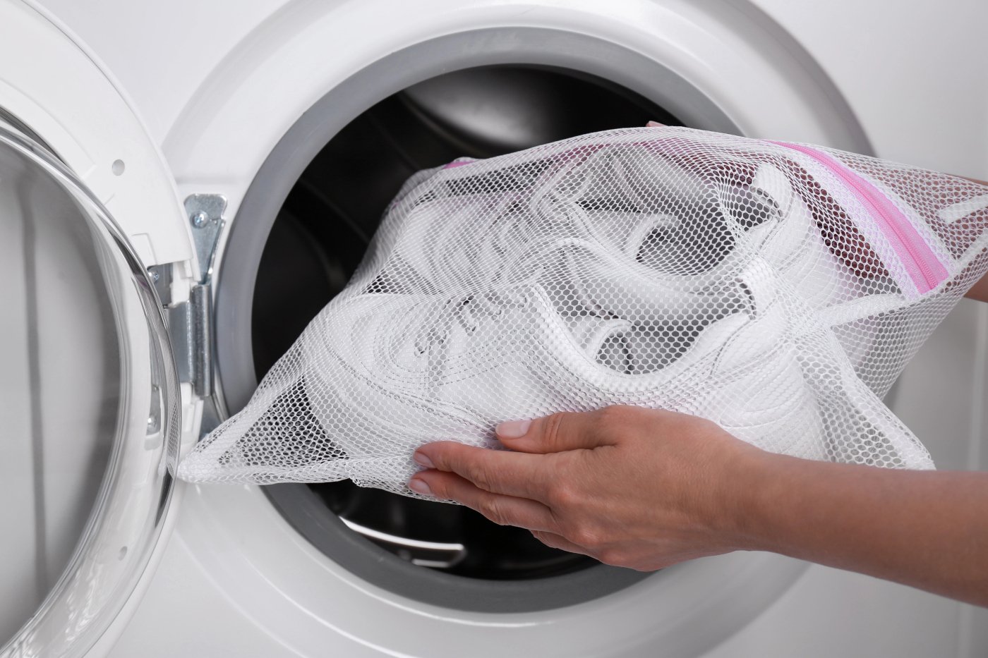 Buty jak nowe! Oto mój sposób na bezpieczne pranie w pralce
